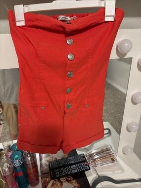 Medium but runs like small Body Central Women's Red Button-Front Shorts Romper
